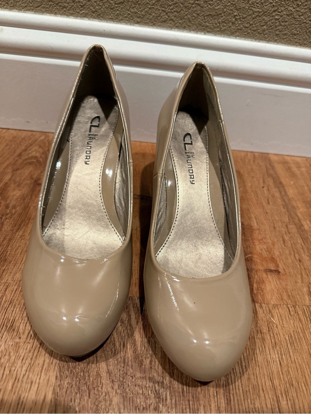 CL by Laundry Beige Patent Round Toe Pumps